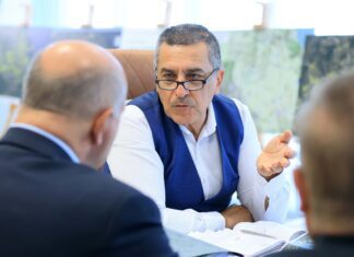 Λάρισα: Συνάντηση Περιφερειάρχη Δημ. Κουρέτα με τον ΥΠΑΑΤ Κ. Τσιάρα για την ευλογιά στα ζώα – Άριστη συνεργασία για την έγκαιρη καταβολή των αποζημιώσεων