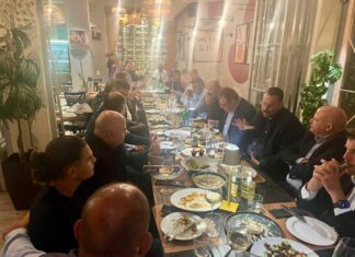 Στη Λάρισα ο Αυγενάκης για φαγητό με γνωστούς φίλους… – ΦΩΤΟ