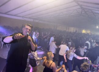 Τα έσπασαν με Γιάννη Καψάλη, Γιώργο Χακτσή, Ξένια Βέρρα και Μάκη Τσίκο – Χαμός στον Παλαμά Καρδίτσας χθες βράδυ – ΦΩΤΟΡΕΠΟΡΤΑΖ