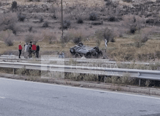 Τροχαίο στον δρόμο Λάρισας-Βόλου – Ντελαπάρισε τζιπ, τραυματίστηκε η οδηγός (εικόνες)
