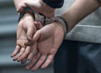 Κέρκυρα: Στο αυτόφωρο 16χρονος για ληστεία σε βάρος δύο ανηλίκων