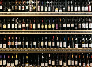 Λάρισα: «Βούτηξε» 1.000 ευρώ από ταμείο κάβας