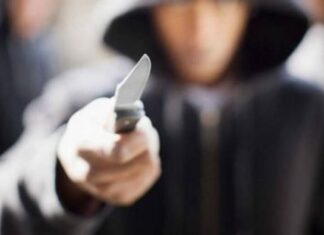 Αχαΐα: Μαθητής Γυμνασίου απείλησε συμμαθητή του με μαχαίρι μέσα στο σχολείο – Αναζητείται από την Αστυνομία