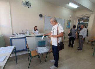 Μικρότερη συμμετοχή στη Λάρισα στις εκλογές του ΠΑΣΟΚ – Μέχρι τις 10 το πρωί ψήφισαν 300 (ΦΩΤΟ)