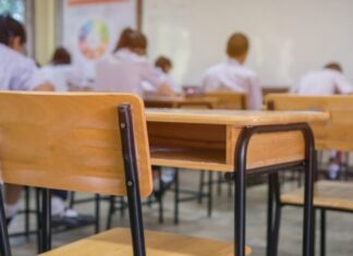 Βύρωνας: Με τηλεκπαίδευση για δύο μέρες τα μαθήματα στο 1ο Γυμνάσιο λόγω κρούσματος μηνιγγίτιδας