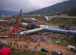 Τέμπη: Ξέσπασμα και οργή συγγενών των θυμάτων μετά το πόρισμα του ΕΜΠ – «Μας χρωστούν μία εξήγηση»