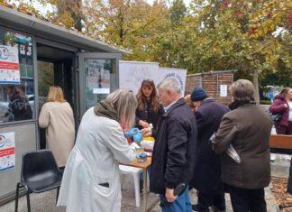 Δράση ενημέρωσης για τον Διαβήτη στην Κεντρική Πλατεία της Λάρισας με μέτρηση σακχάρου (ΦΩΤΟ)