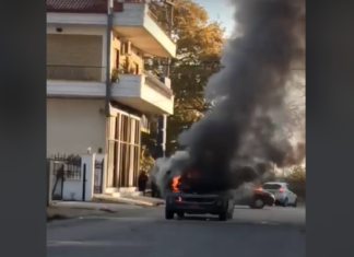 Όχημα του Δήμου Τυρνάβου ζώστηκε στις φλόγες – Βρισκόταν κοντά σε βενζινάδικο! (ΦΩΤ0 – ΒΙΝΤΕΟ)
