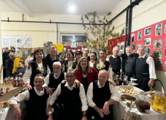 Στη γιορτή κάστανου στην Καρύτσα η Ευαγγελία Λιακούλη
