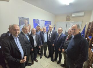Στα γραφεία της ΔΕΕΠ ΝΔ Λάρισας ο Τάκης Θεοδωρικάκος