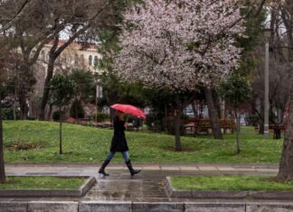Επικαιροποίηση του έκτακτου δελτίου επιδείνωσης του καιρού: Πότε έρχονται καταιγίδες και χαλάζι-βροχές μέχρι Τρίτη στην Θεσσαλία