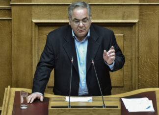 Γ. Λαμπρούλης: Τέσσερα χρόνια μετά τον σεισμό στη Θεσσαλία, κάτοικοι παραμένουν σε κοντέινερς (βίντεο)