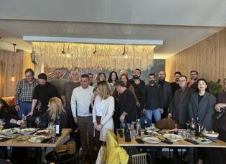 Σε ανάλαφρο κλίμα δεξιώθηκε τους Λαρισαίους δημοσιογράφους και φωτορεπόρτερ ο δήμαρχος Θ. Μαμάκος