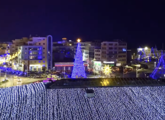 Το βίντεο του στολισμένου Βόλου που κάνει τον γύρο του κόσμου