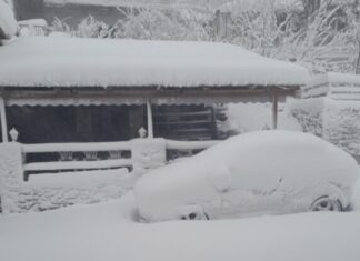 Λάρισα: Μισό μέτρο χιόνι στον Κοκκινοπηλό (ΦΩΤΟ)