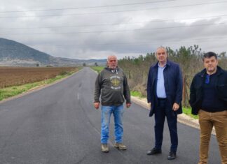 Έπεσε άσφαλτος στην Τσαριτσάνη