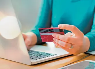 Τις 360.000 ευρώ έφτασε η λεία δυο Λαρισαίων από το «μαϊμού» e-shop