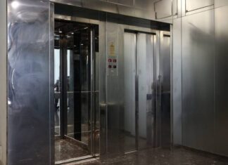 Μπλακ άουτ και εγκλωβισμοί σε ασανσέρ το μεσημέρι της Τετάρτης στη Λάρισα