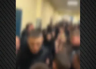 Προσπαθούσα να τον σταματήσω, λέει η μαθήτρια από τη Λάρισα που δήλωσε ότι δέχθηκε σεξουαλική παρενόχληση