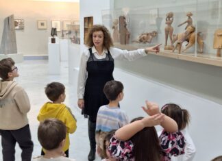 «Χρησιμοποιώ τη φαντασία και φτιάχνω με πηλό» στη Δημοτική Πινακοθήκη Λάρισας