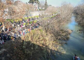 Λάρισα-Τακούδης: Με λιακάδα και μικρή άνοδο της θερμοκρασίας θα …βουτήξουμε για το σταυρό τα Φώτα στη Θεσσαλία