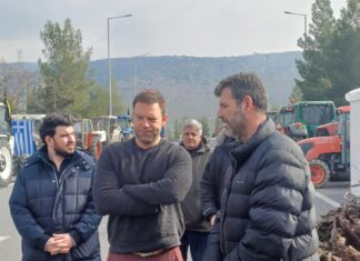 Στο μπλόκο της Γυρτώνης ο Στέφανος Κασσελάκης (ΦΩΤΟ)