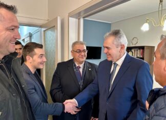 Πλημμυρίδα ευχών στον Μάξιμο Χαρακόπουλο: «Θα συνεχίσω στον ίδιο ευθύ πολιτικό δρόμο» – ΦΩΤΟ