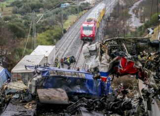 Λακαφώσης για Τέμπη: Γιατί εστιάζει σε τρία βαγόνια της εμπορικής αμαξοστοιχίας – Το “μπάζωμα” ακύρωσε τη δειγματοληψία