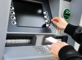 Ζευγάρι βρήκε τραπεζική κάρτα στα Φάρσαλα και προχώρησε σε αγορές 600 ευρώ