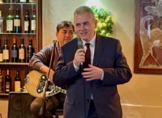 Χαρακόπουλος στην Μαιευτική Πανεπιστημιακού Λάρισας: Συμβάλλετε στο θαύμα της ζωής! Οξύ δημογραφικό πρόβλημα