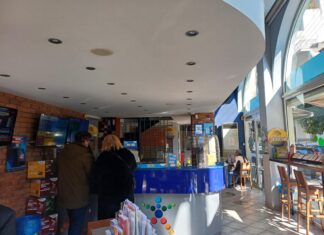 Λάρισα: Σε σοκ ο ιδιοκτήτης του πρακτορείου ΟΠΑΠ από τη ληστεία με μαχαίρι-δείτε φωτογραφία του δράστη!