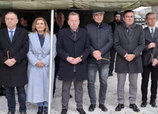 Λιακούλη σε εκδηλώσεις μνήμης πεσόντων Στρατιωτικών & Αστυνομικών: «Η θυσία τους εμπόδισε τις ζωές μας να είναι “μοναχικές, φτωχές, κτηνώδεις και σύντομες”»