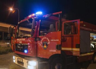 Λάρισα: Τρία άτομα χάθηκαν με το αμάξι γιατί έχασαν τον δρόμο – Η επιχείριση της πυροσβεστικής