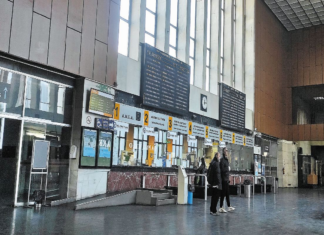 Τέμπη: «Επανήλθε ο φόβος – Οι περισσότεροι μπαίνουν στα πίσω βαγόνια του τρένου»