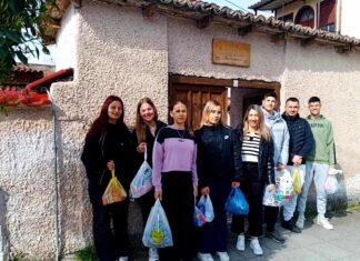 Προσφορά τροφίμων από το ΕΠΑΛ Τυρνάβου στον Σύλλογο «Ελπίς»