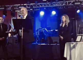 Συγκινημένος ο στρατηγός Μαντζιώκας για την τιμή που του έκαναν (ΦΩΤΟ)