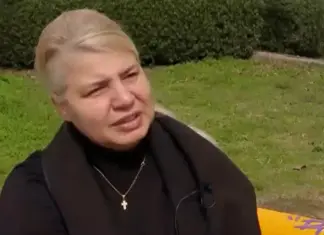 «Κάθε φορά που ανάβω το καντήλι της τρέμει το χέρι μου»