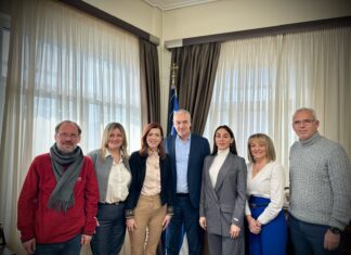 Μνημόνιο συνεργασίας μεταξύ του Δήμου Ελασσόνας και του Humanity Greece για την άμεση στήριξη των σεισμόπληκτων και ευάλωτων πολιτών