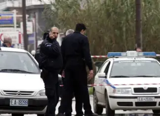 Λάρισα: Πήγε να ξεφύγει από τον έλεγχο με τη μηχανή – Τι ήθελε να κρύψει… ΦΩΤΟ