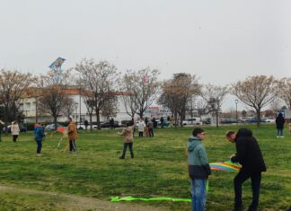 Δεν πτοήθηκαν από το ψιλόβροχο οι Λαρισαίοι και «αμόλησαν καλούμπα»! (ΦΩΤΟ)