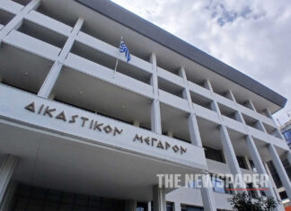 Λάρισα: «Με βίαζε και με εκβίαζε»- Τι υποστήριξε στο δικαστήριο η 20χρονη κόρη του 50χρονου κατηγορούμενου