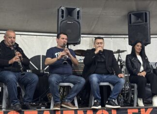 Λάρισα: Ένα παζάρι όλο γλέντι – Άνοιξε η εμποροπανήγυρις των Γόννων με Γιώργο Αγγελή και Βαγγέλη Πέγιο – ΦΩΤΟ/ΒΙΝΤΕΟ