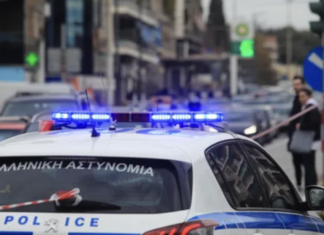 Λάρισα: Τράκαραν με φανάρι οι κακοποιοί που πετούσαν κινητά στις Φυλακές και τους έπιασε η αστυνομία – ΦΩΤΟ