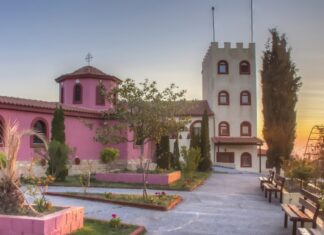 Οι Ακολουθίες της Μεγάλης Εβδομάδας στη Μονή Αγίου Ραφαήλ Πυργετού