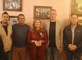 Mε τους πολιτικούς υπαλλήλους του υπουργείου Εθνικής Άμυνας της Θεσσαλίας η Ευαγγελία Λιακούλη