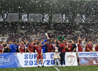 Υπερπρωταθλήτρια της super league 2 η ΑΕΛ