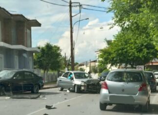 Λάρισα: Δείτε φωτογραφίες από το σοβαρό τροχαίο στη Νίκαια