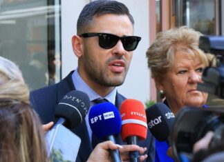 Λάρισα: «Ο εξάδελφος του μητροκτόνου υποκίνησε την αντίδραση των γειτόνων» λένε οι δικηγόροι του