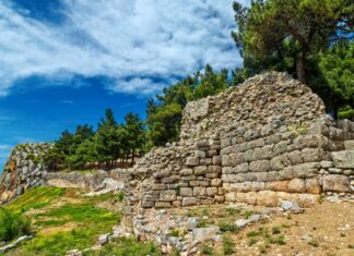 Λάρισα: Η Ακρόπολη της Αρχαίας Φαρσάλου – ΦΩΤΟ