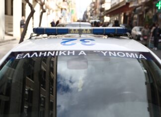 Έσπασε τζαμαρία σουβλατζίδικου και έκλεψε την ταμειακή μηχανή – Ο λόγος που επικαλέστηκε…